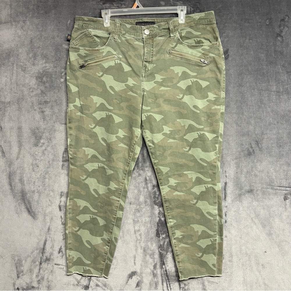 Rock & Republic Kashmiere Tapered Leg Camo Jeans Mid-Rise 18W Y2K Boho Grunge